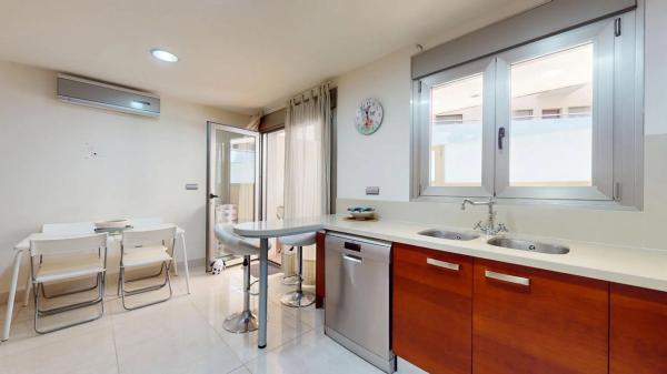 Chalet adosado en avenida de los Segundas