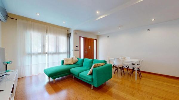 Chalet adosado en avenida de los Segundas