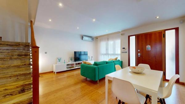 Chalet adosado en avenida de los Segundas