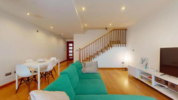 Chalet adosado en avenida de los Segundas