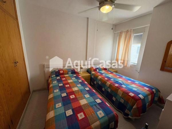 Chalet adosado en calle Carabela, 47