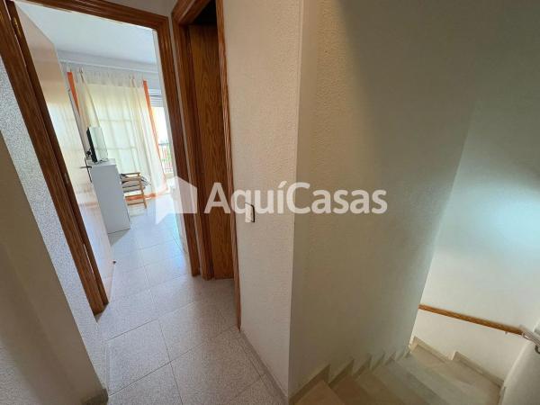 Chalet adosado en calle Carabela, 47