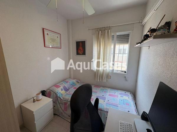 Chalet adosado en calle Carabela, 47