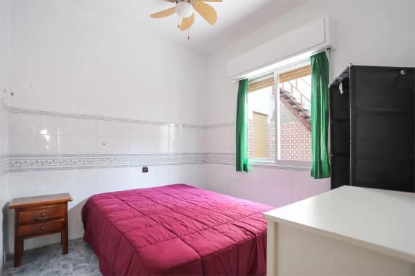 Chalet adosado en calle Carabela