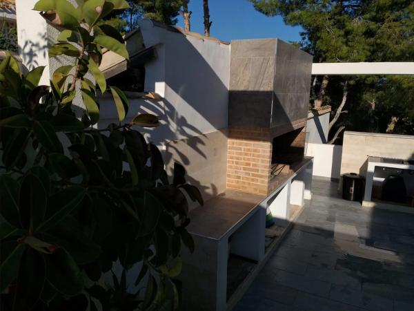 Casa independiente en avenida Pino del p C, 123