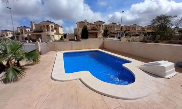 Chalet en Zona Pueblo