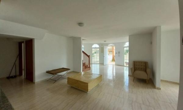 Chalet en Zona Pueblo