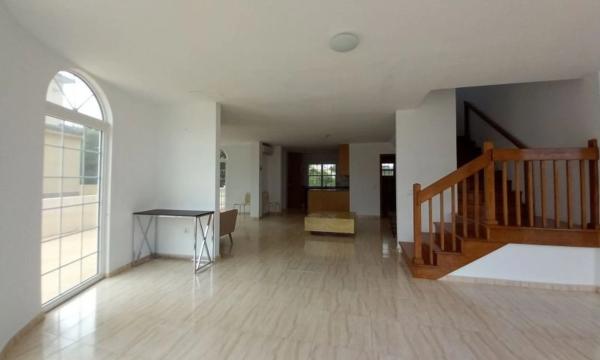 Chalet en Zona Pueblo