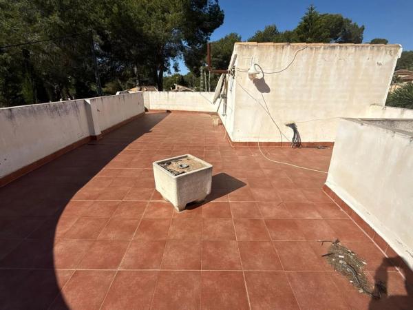 Chalet pareado en calle Naranjo