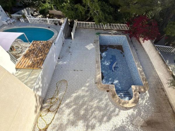 Chalet pareado en calle Naranjo