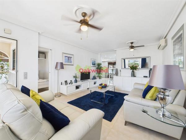 Chalet en avenida de las Especias