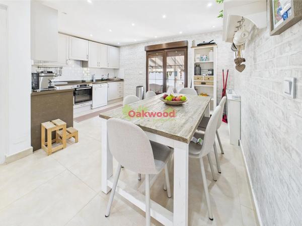 Chalet en avenida de las Especias