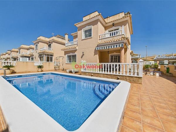 Chalet en calle Apio