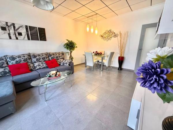 Chalet pareado en calle Cgo Carlos Irle