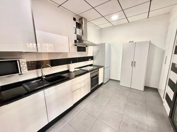 Chalet pareado en calle Cgo Carlos Irle