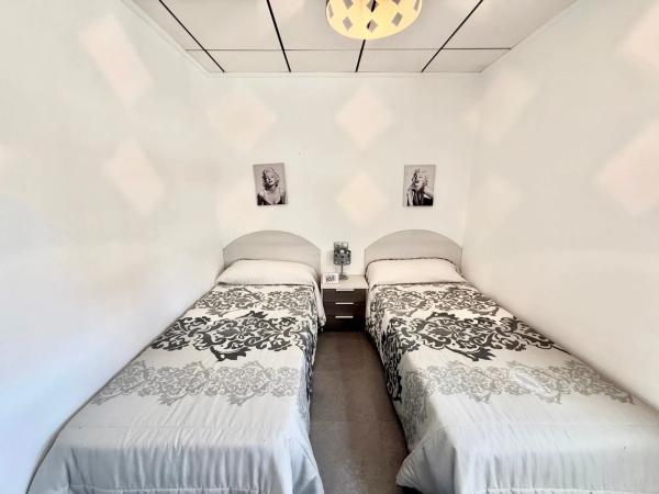 Chalet pareado en calle Cgo Carlos Irle