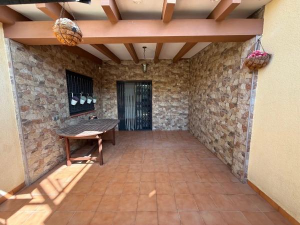 Chalet pareado en calle Cgo Carlos Irle