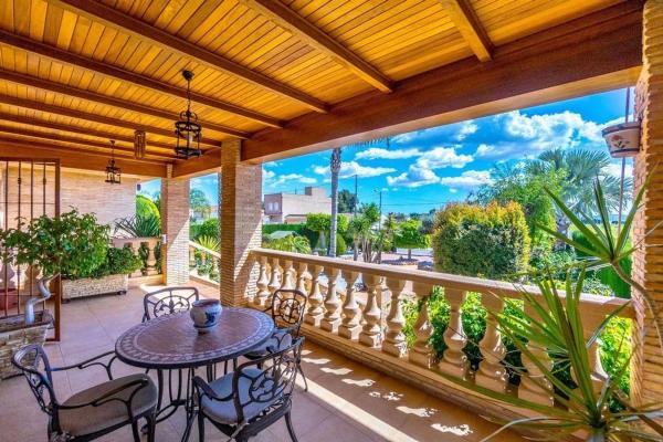 Casa independiente en calle Manuel Mateo Candel