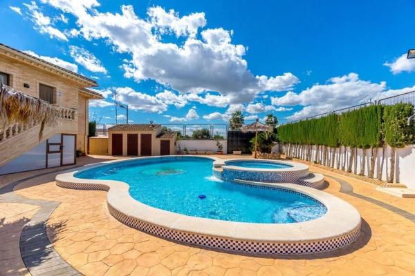 Casa independiente en calle Manuel Mateo Candel