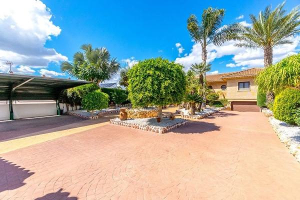 Casa independiente en calle Manuel Mateo Candel