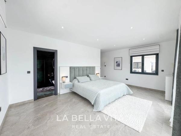 Casa independiente en Vía