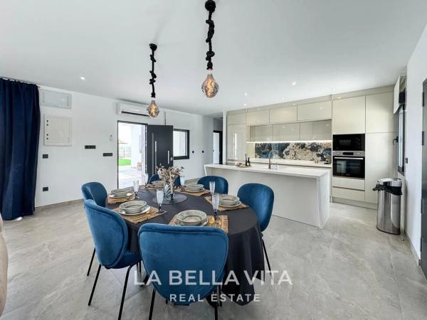 Casa independiente en Vía