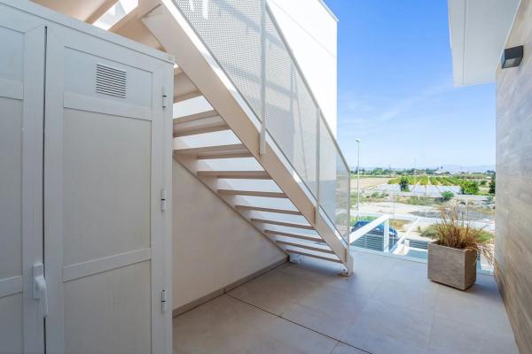 Chalet adosado en calle Rosalia de Castro