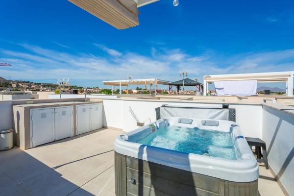 Chalet adosado en calle Rosalia de Castro