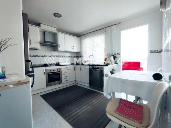 Piso en calle Ramón y Cajal