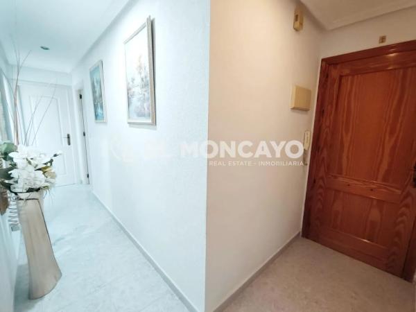 Piso en calle Ramón y Cajal