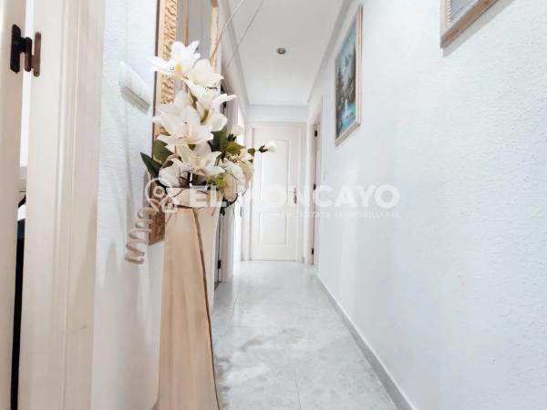 Piso en calle Ramón y Cajal