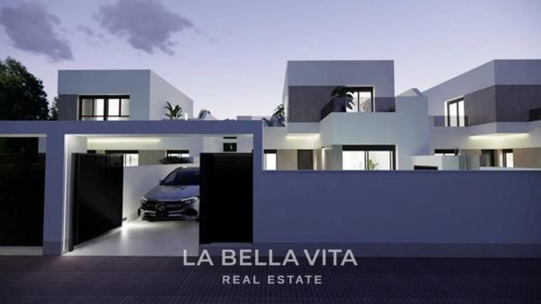 Casa independiente en calle General Joaquin Sansano, 9