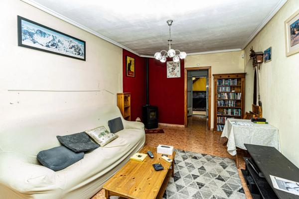 Chalet pareado en calle Luis de Gongora, 3