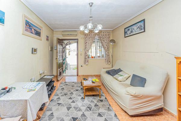 Chalet pareado en calle Luis de Gongora, 3