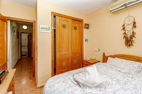 Chalet pareado en calle Luis de Gongora, 3