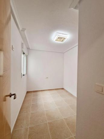 Piso en calle Reina Sofía