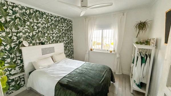 Chalet en calle Oslo - Urb. La Marina s/n