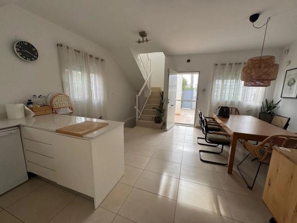 Casa independiente en calle Luis Buñuel