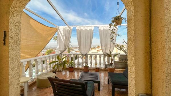 Chalet en calle Oslo - Urb. La Marina s/n