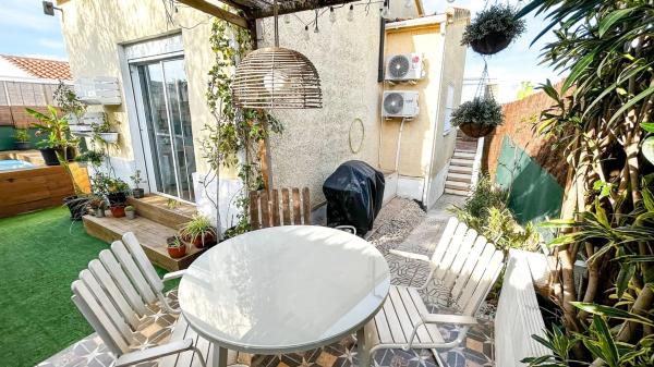 Chalet en calle Oslo - Urb. La Marina s/n