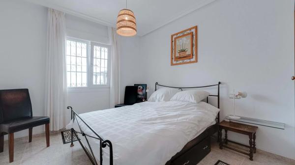 Casa independiente en calle Aracena