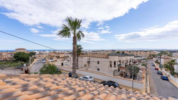 Casa independiente en calle Aracena