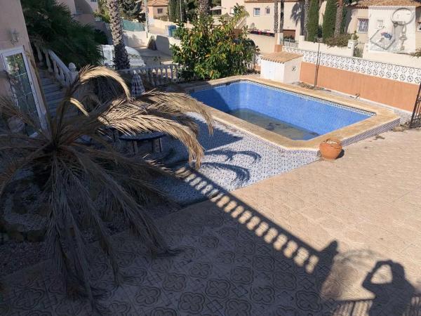 Casa independiente en calle Dinamarca