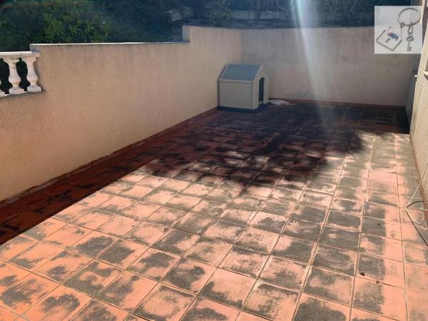 Casa independiente en calle Dinamarca