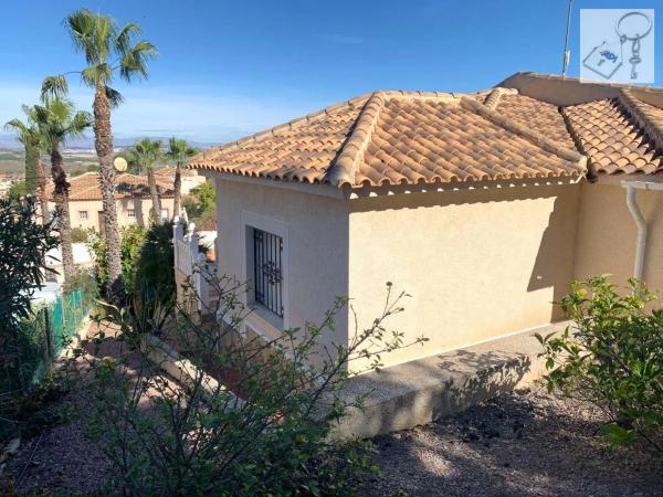 Casa independiente en calle Dinamarca