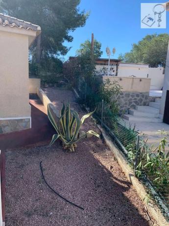 Casa independiente en calle Dinamarca