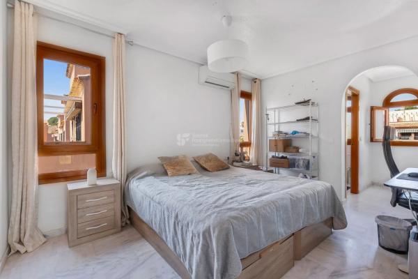 Casa independiente en calle los Marines, 86