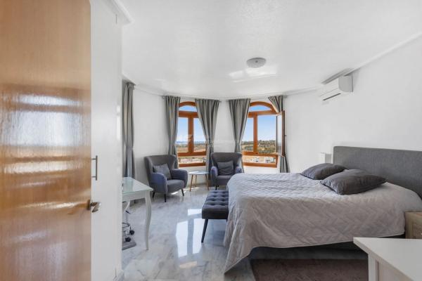 Casa independiente en calle los Marines, 86