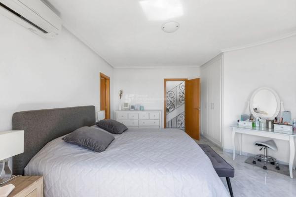 Casa independiente en calle los Marines, 86