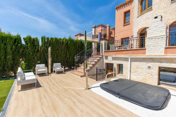 Casa independiente en calle los Marines, 86